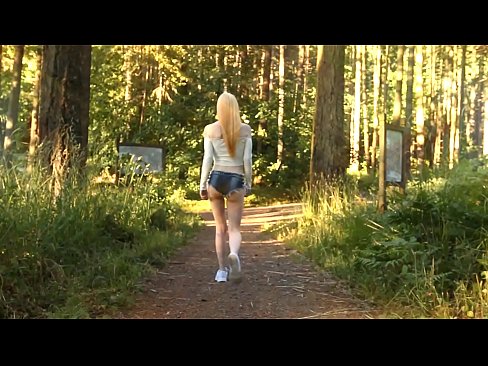 ❤️ He ātaahua te neke o te wahine ataahua, ehara i te ataata tahanga ️❌ Ataata whakaeneene i mi.makesexnotwar.ru ❤